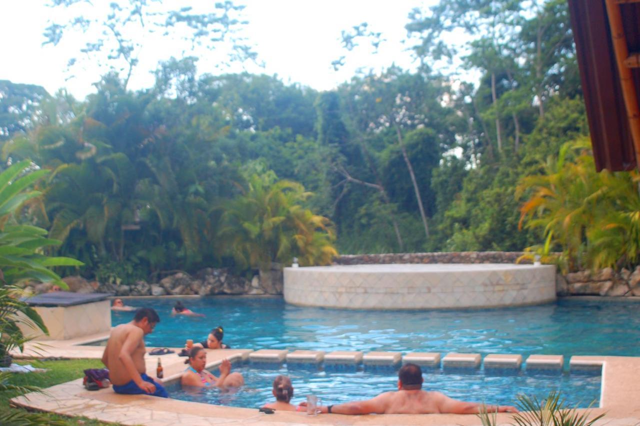 Axkan Palenque, Shows En Vivo & Gastronomia Mar Y Tierra & Travel Agency Luaran gambar